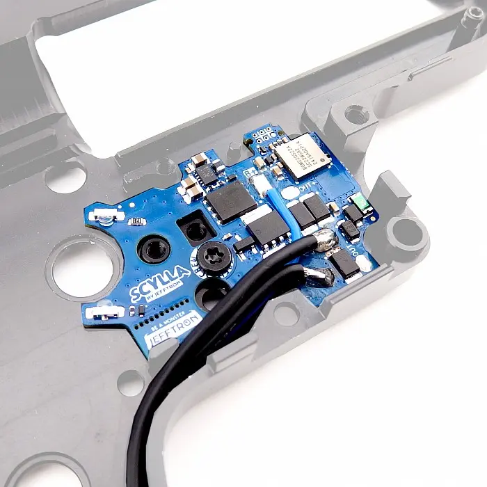 scylla-v2-gearbox-angle (1).webp